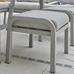 Como corner stool